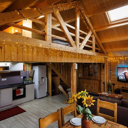 Spacious Cabin Evcharger And Free Parking Near Cambridge Eksteriør billede